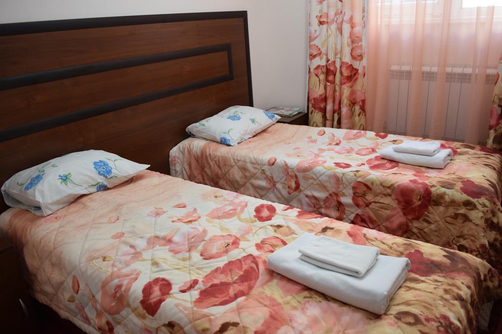 Bayterek Hotel Astana Oda fotoğraf