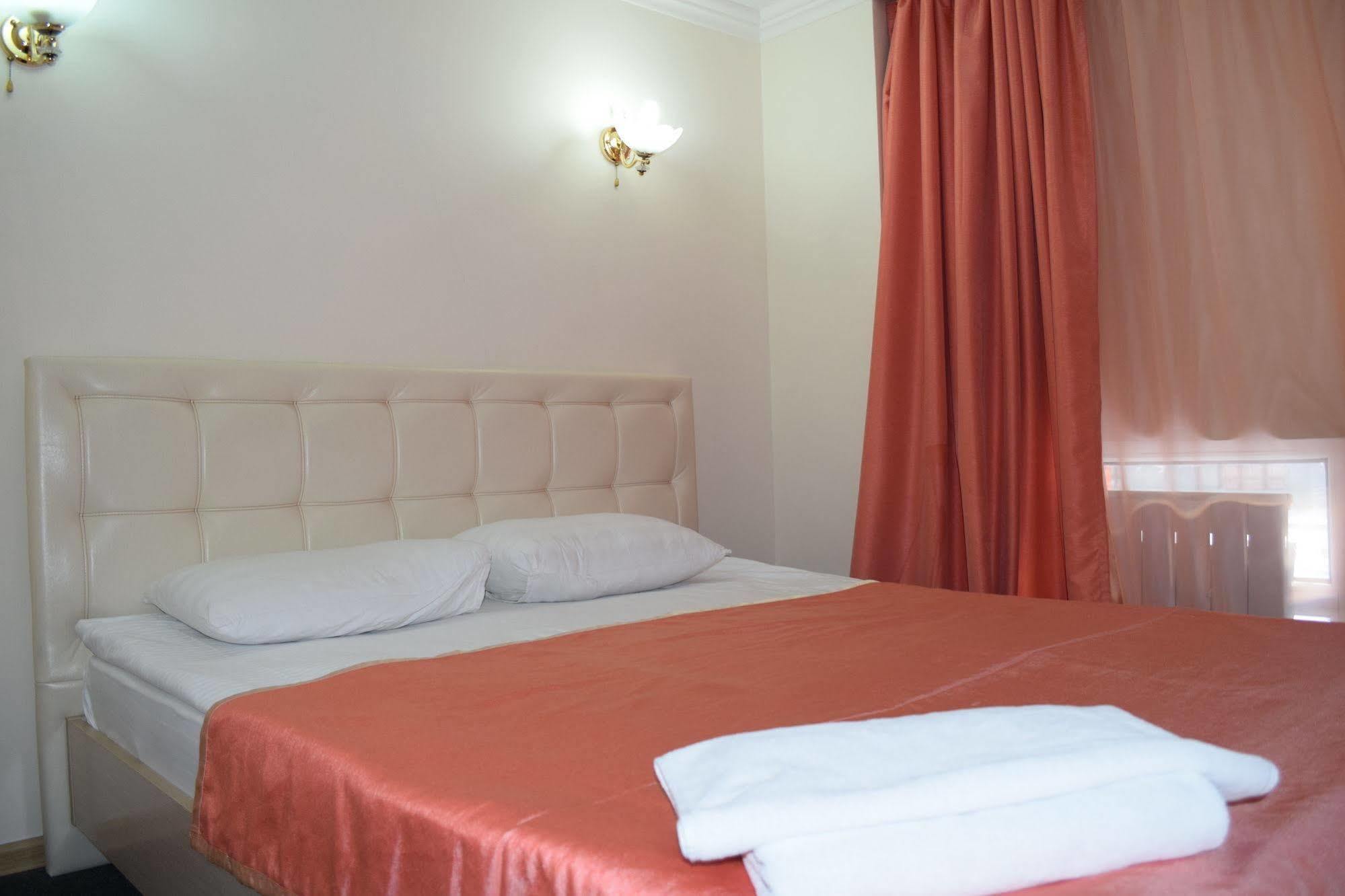 Bayterek Hotel Astana Dış mekan fotoğraf